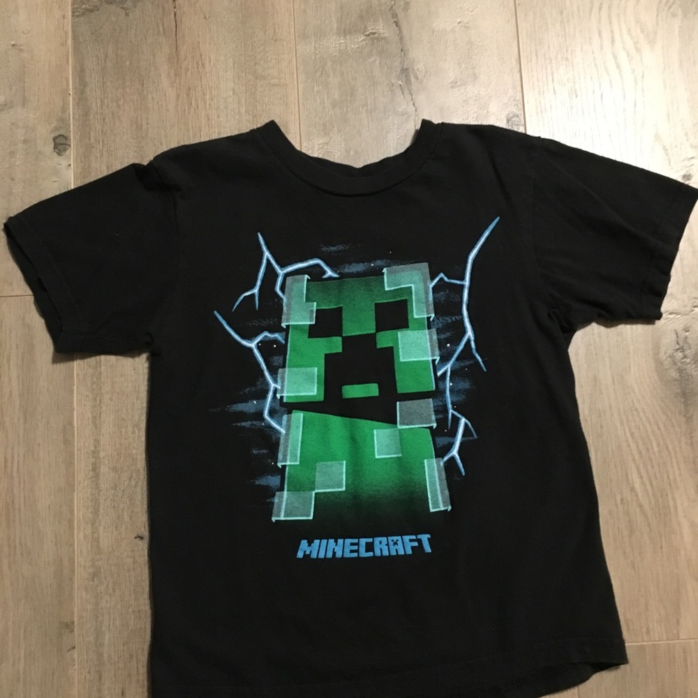 Boys Minecraft Creeper T-shirt size Small